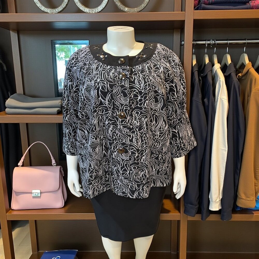 Russell Kemp Size 3X Black Floral 3/4 Sleeve Beaded Button Evening Jacket Topper